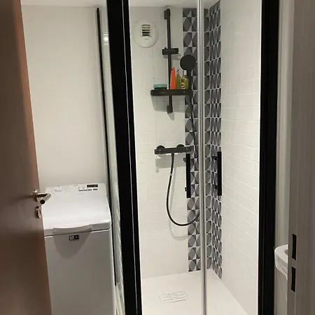 On Place Des Marquises, Appartement *