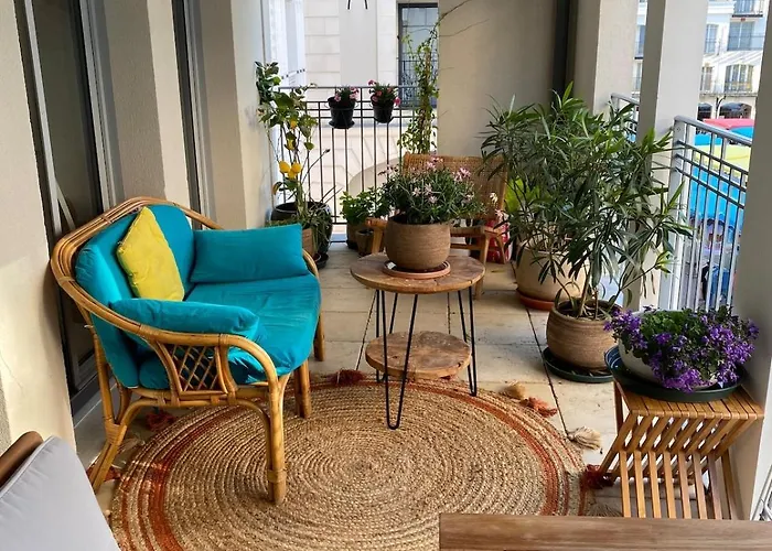 On Place Des Marquises, شقة