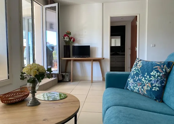 شقة On Place Des Marquises,