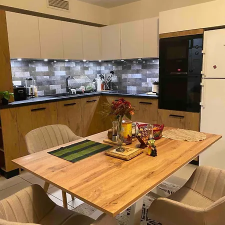 On Place Des Marquises, Apartamento