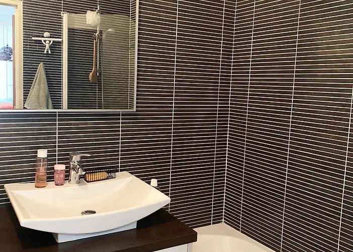 Apartment On Place Des Marquises,